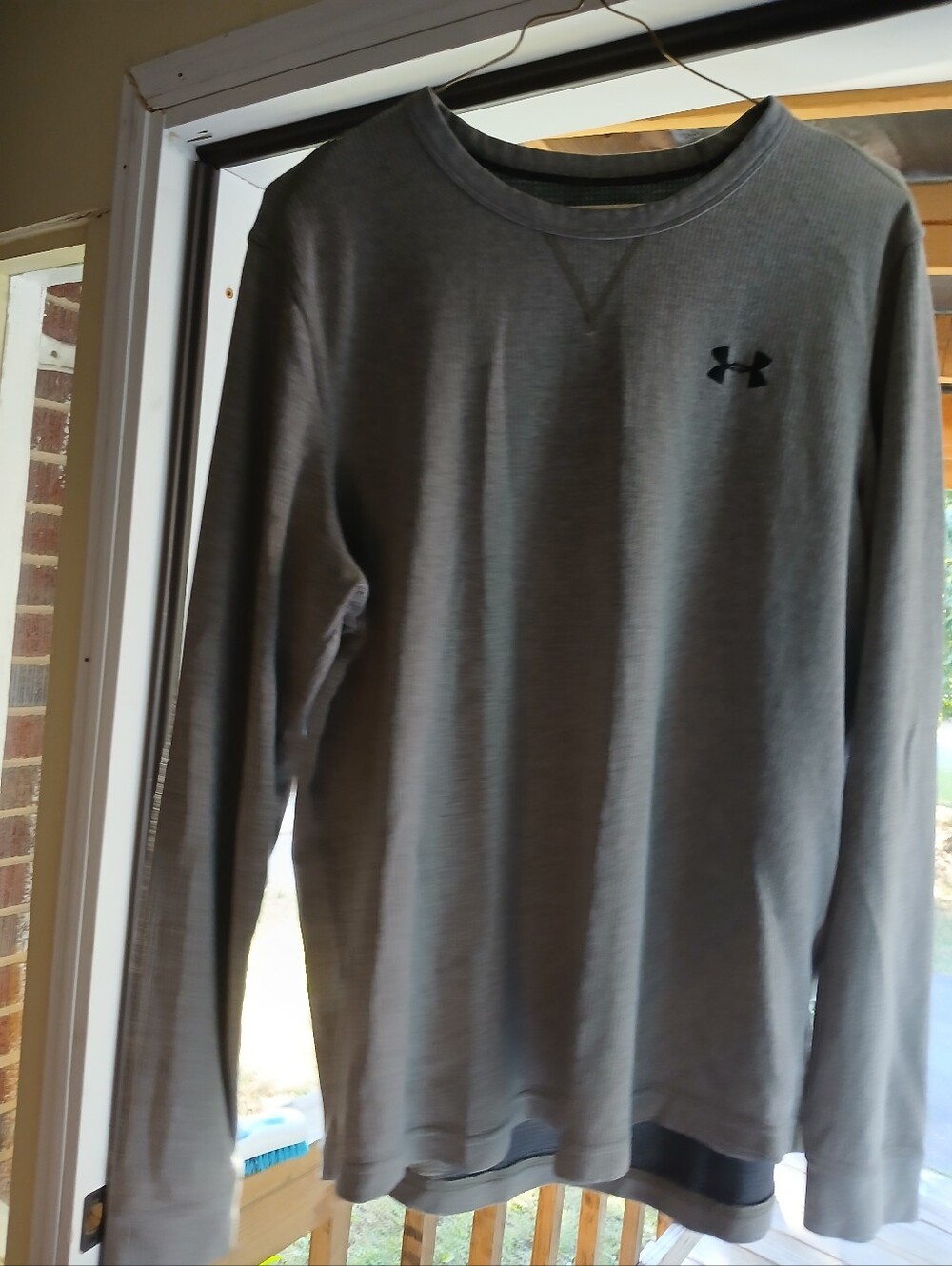 Under Armour Men’s Gray Long Sleeve Crew Sweatshirt Thermal Fleece Lined Medium